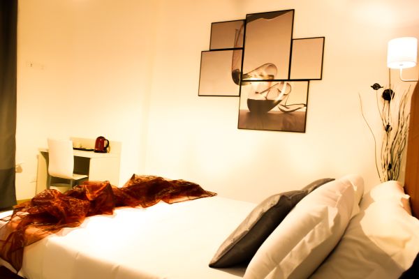 Rossovino Hotel (Como)